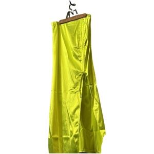 Brand new never worn women’s size medium skirt